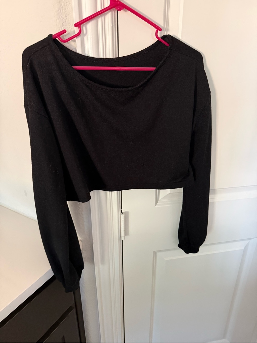 Black Cropped Long-Sleeve Top - Women